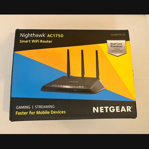 Netgear Nighthawk AC1750 Smart WiFi Router - Picture 3 of 7